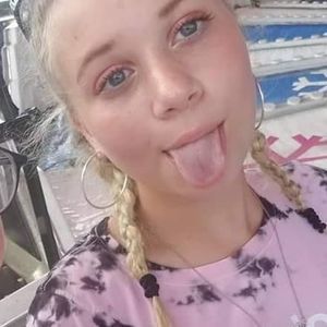 Meet your Posher, Lydia